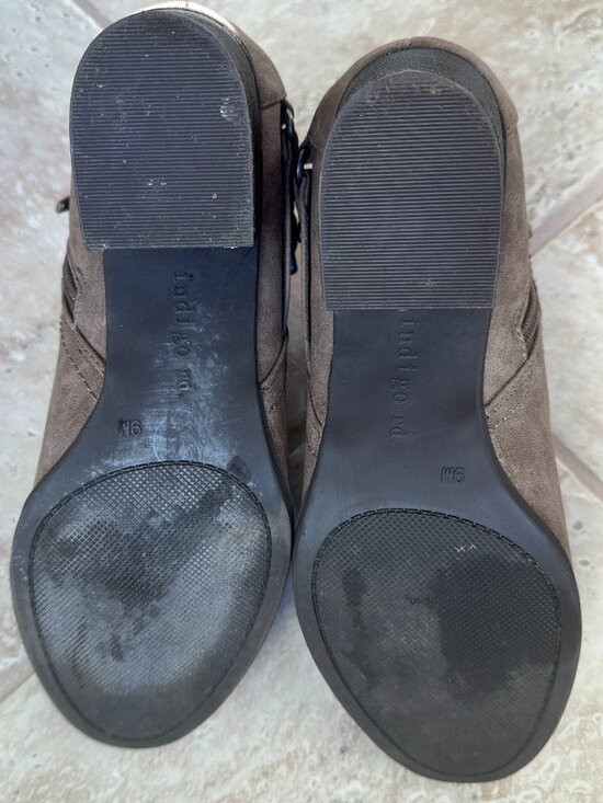 INDIGO RD. WOMEN'S TAUPE-BROWN BOOTIES:PREOWNED SIZE:9 - Picture 14 of 14